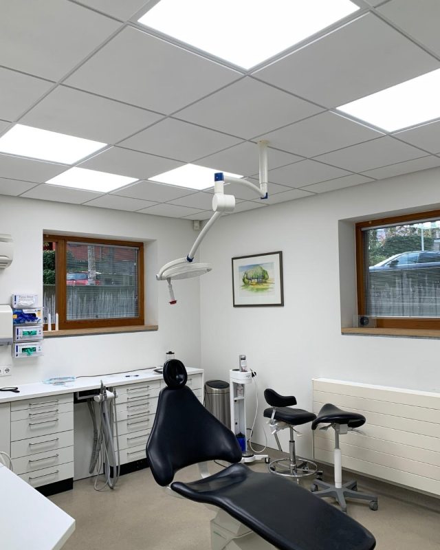 neuer Dentled Zahnarztpraxis Beleuchtung