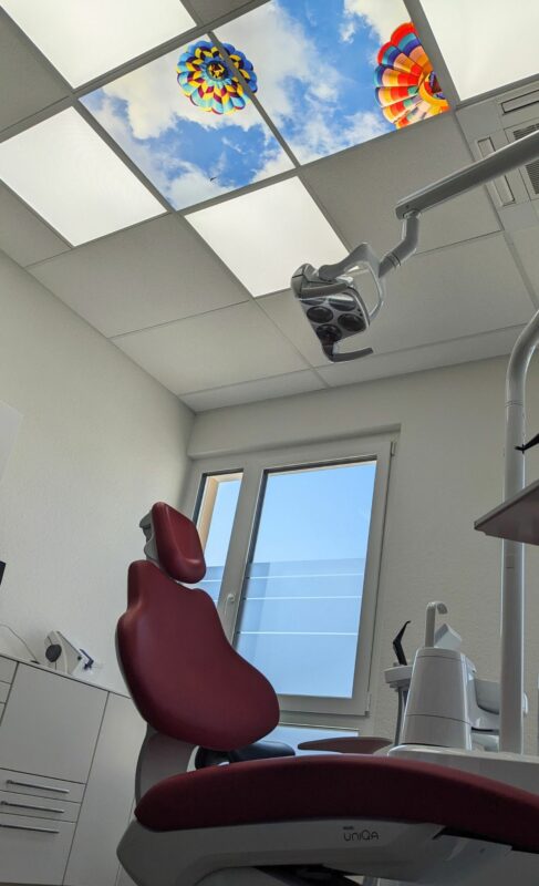 ollspektrum-Tageslicht-LED-Leuchten schaffen ideale Arbeitsbedingungen für die Zahnarztpraxis