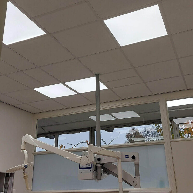 DentLed DL60 Tageslicht-Vollspektrum-LED im Tandheelkundig Centrum Beukenlaan