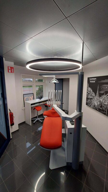 DentLed PVR150 Vollspektrum-LED-Ringlichter im Croonen Dental Service Showroom