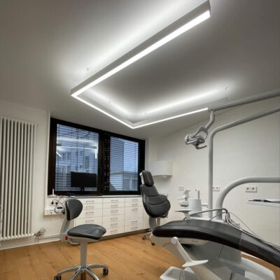 DentLed – Beukenlaan – LED-Beleuchtung und Fotopanels