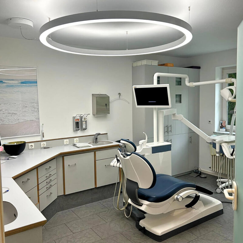 Vollspektrum-Beleuchtungsupgrade mit PVR-120 und PVR-150 in der Praxis von Dr. Albers.